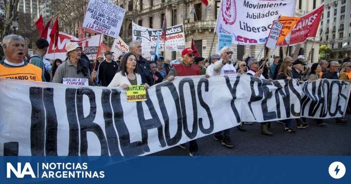 Los jubilados hicieron una nueva marcha con radio abierta en el Congreso