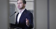 Conservatives plan national campaign against federal electric vehicle mandates