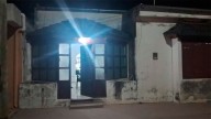 Violento robo en Añatuya: delincuentes forzaron un garaje y escaparon con electrodomésticos