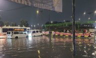 Bloquean locatarios Zaragoza para evitar oleaje por inundación