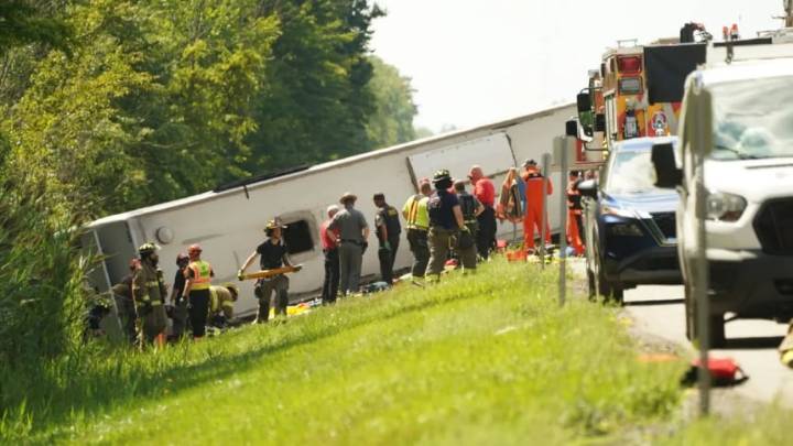 Mueren decenas de turistas tras accidente de autobús en Nueva York