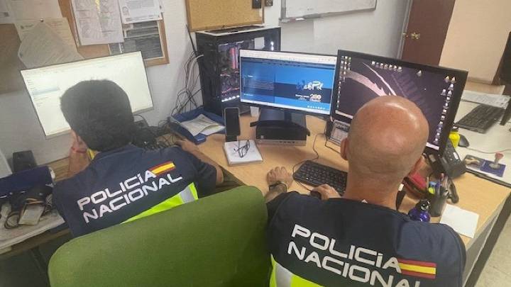 Detenido un joven en Almería por pedir fotos sexuales a menores a través de Fortnite