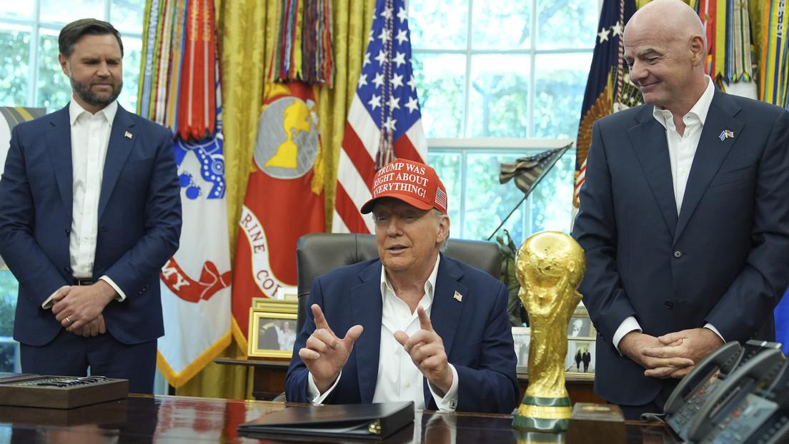 ¿Me la quedo? Trump decide no devolver la copa del Mundial tras su ‘secuestro’