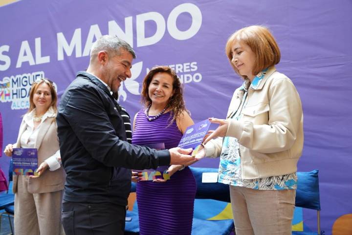 “Mujeres al Mando” formará a 250 mujeres en plomería, electricidad y marketing digital