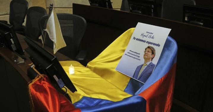 Colombian Sen. Miguel Uribe dies 2 months after being shot during a rally