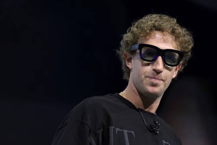 Mark Zuckerberg dice que estudiar en la universidad ya no sirve: "No prepara para los trabajos actuales"