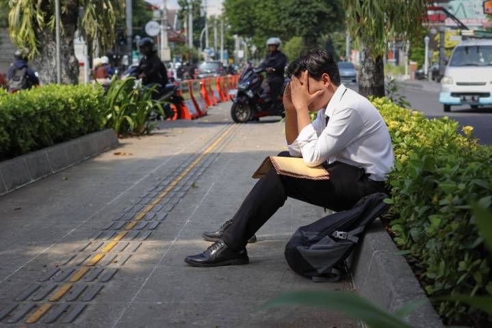 Desempleo en EE.UU. sube a 4.2% en julio, ante incertidumbre por el impacto de los aranceles