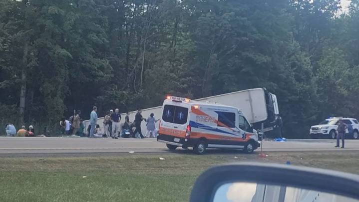 Grave accidente de bus deja 5 muertos y más de 50 heridos en Nueva York: varias víctimas no llevaban cinturón