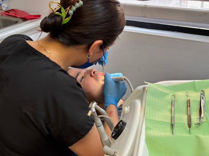 Invita Municipio aprovechar servicios de salud bucal que ofrece del IMPAS a las familias