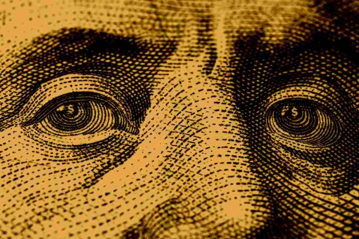 Así está el precio del dólar hoy 10 de agosto de 2025