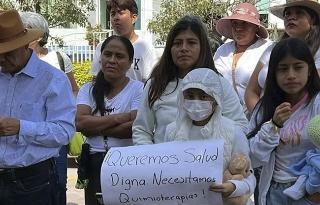 Claman en Oaxaca y Guanajuato: ¡Queremos medicinas!
