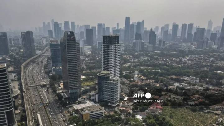 Un sismo de magnitud 6,3 sacude el este de Indonesia