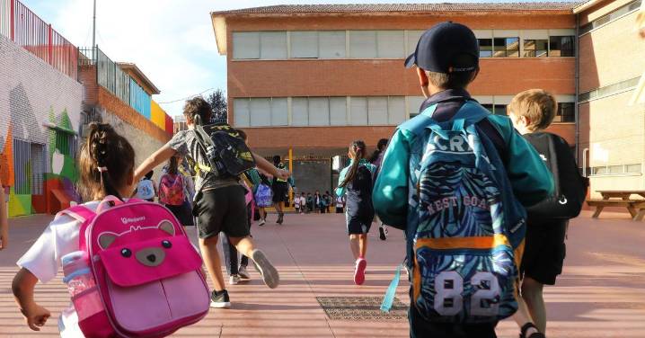 El 83% de alumnos carga a diario una mochila con un peso excesivo, superior al 10% de su peso