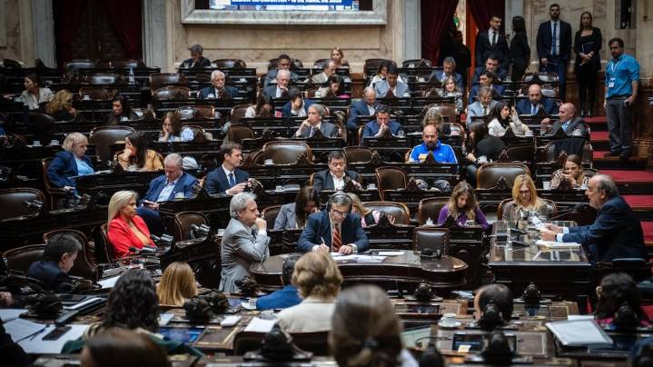 El Gobierno admite que no podrá sostener todos los vetos de Milei en Diputados e insiste en la estrategia con los gobernadores