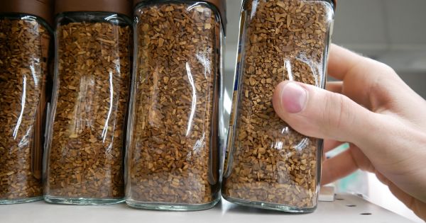 La FDA ordenó la suspensión de esta infusión muy consumida en todo el país por triturar el intestino