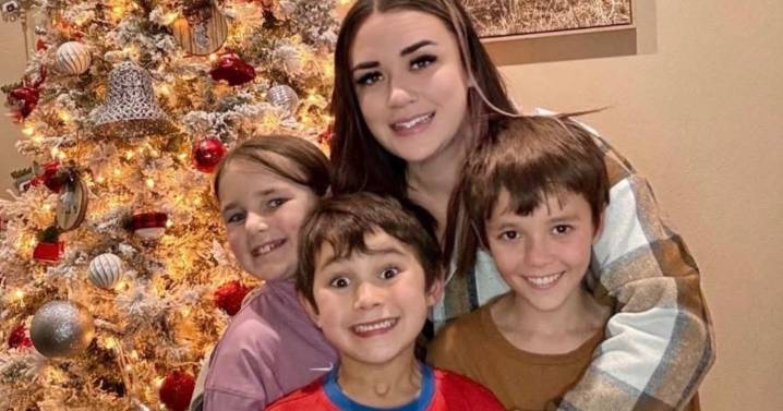 How a quick trip to B.C. landed a woman and her child in a Texas detention facility