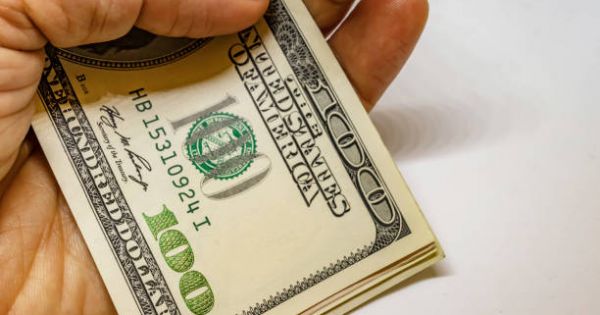 Última oportunidad: cómo solicitar el cheque estímulo de 400 dólares y cuál es la fecha límite para hacer el trámite