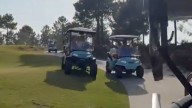Max Verstappen siempre acelera al máximo, incluso en un carrito de golf