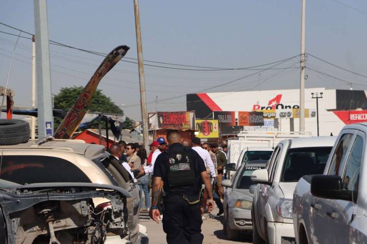 Inspeccionan yonkes en operativo conjunto para prevenir venta de autopartes robadas