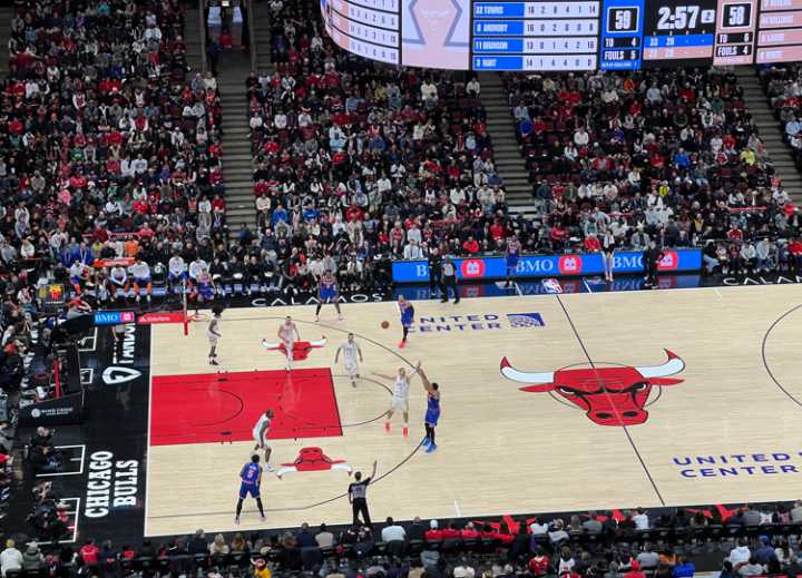 Los Bulls homenajean a Rose