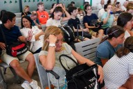 Vuelve a quedar interrumpido el servicio de trenes entre Galicia y Madrid por la reactivación de los incendios y al menos 11 carreteras siguen cortadas
