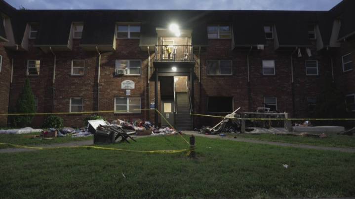 Heroic detective rescues residents during Louisville apartment fire