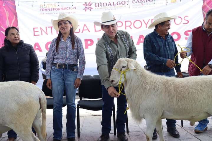 Refuerzan el campo hidalguense con múltiples apoyos