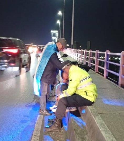 CHACO: Evitaron Que Un Hombre Se Arrojó Del Puente Chaco