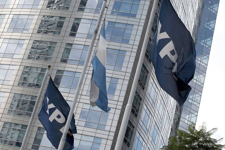 La Justicia de EE. UU. permitió apelar el fallo en contra sin entregar acciones de YPF