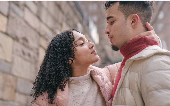 ¿Existe el amor a primera vista? Mitos y realidades del flechazo