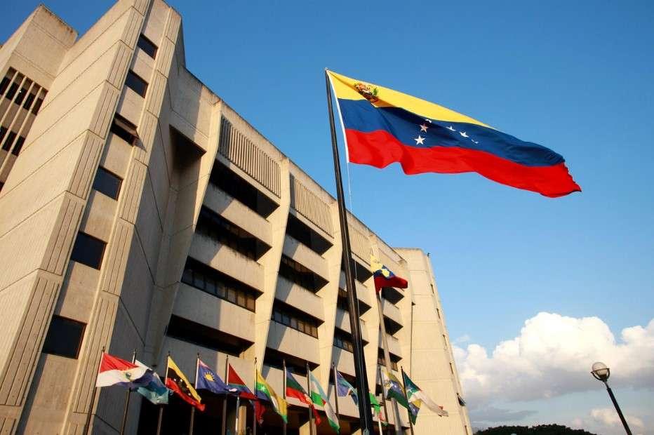 TSJ ordenó el retorno asistido de 26 menores retenidos en Estados Unidos