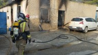 Bomberos extinguen un incendio en una vivienda unifamiliar de La Torrecilla, Lorca