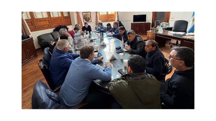 Paritaria municipal: los intendentes ofrecieron un incremento salarial del 7%