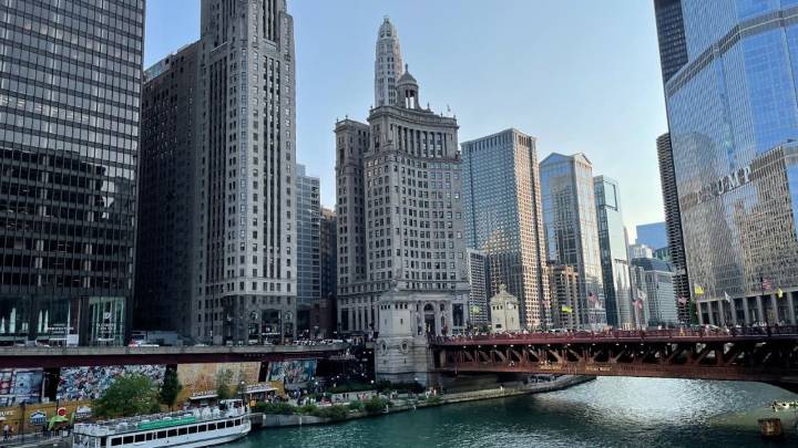 Chicago weather: Highs near 90° today, storms possible tonight
