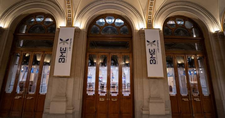 Ibex 35 subió hoy, 28 de agosto, con las acciones de Santander liderando el alza