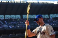 Cal Raleigh hits 50th homer, joining Mickey Mantle as switch