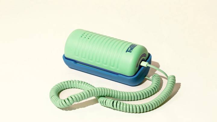 Landline phones are back—and they’re helping kids connect safely with friends