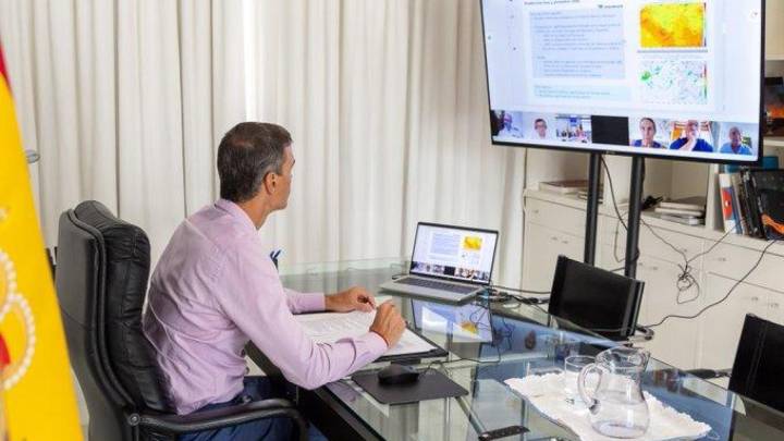 Pedro Sánchez visitará las zonas afectadas por los incendios en León y Ourense una semana después del inicio de la tragedia