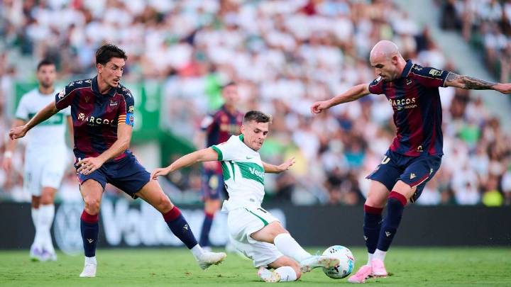 El Elche confirma su progresión ante un frágil Levante