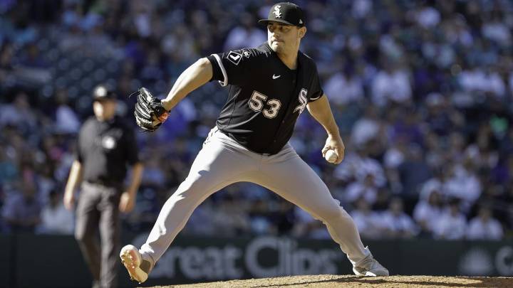 Canzone hits walk-off single in 11th and Mariners top White Sox 4