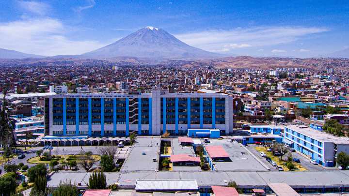 Essalud Arequipa inaugura Unidad Funcional de Trasplante Renal