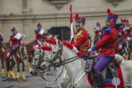 Presidenta Dina Boluarte encabeza ceremonia de relevo de la Guardia de Honor