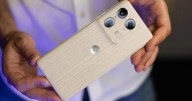 El Motorola hecho en MADERA, cámaras profesionales y potente procesador gamer mejor que el Samsung S24 Plus