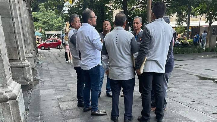 Gobernadora de Morelos se reúne con sindicato de Nissan en Palacio de Gobierno