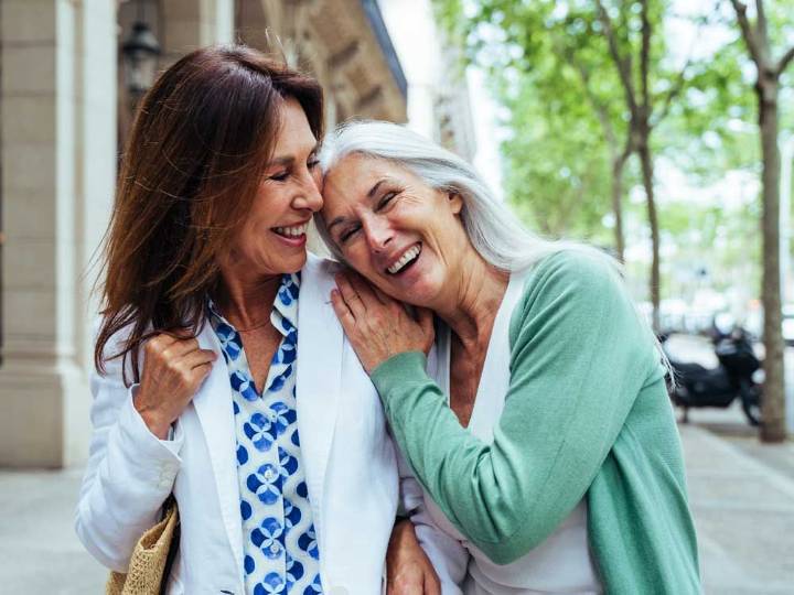 DEAR ABBY: Widowed mother develops new interest in daughter’s finances