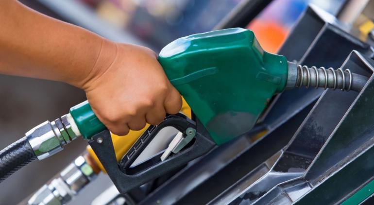 Gasolina de México, más impuestos que combustible y más cara que en EU
