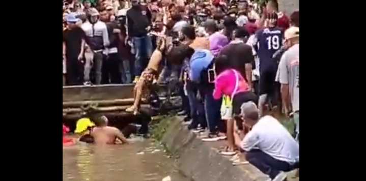 Tragedia en Montería: Comunidad rescata cuerpo de niño de 11 años arrastrado por un canal