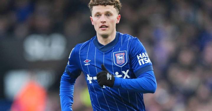 Wrexham smashes its transfer record by signing Broadhead in a deal worth up to $13.5M