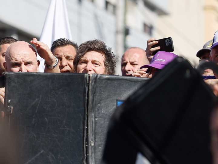 Javier Milei aseguró en una entrevista que el kirchnerismo intenta matarlo