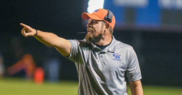 My favorite call: One little delay led to a big TD for Cam Davekos, Genoa-Kingston in 2021 playoff game – Shaw Local